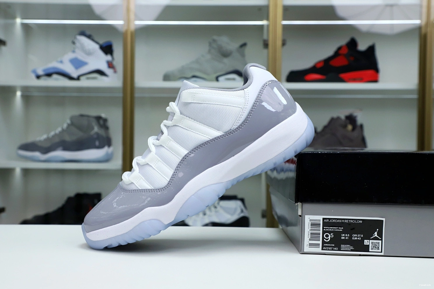 Low Retro Jordan Grey